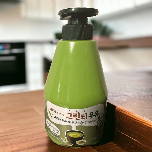 Kwailnara Green Tea Milk Body Cleanser 560g